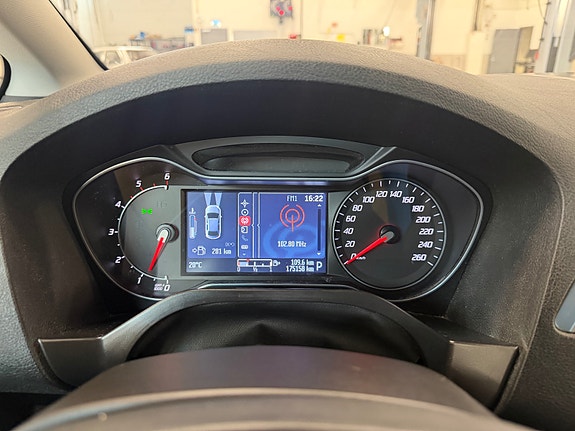 Ford S-MAX 17 of 20