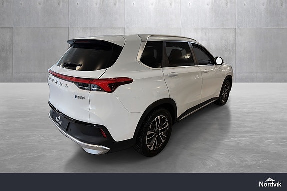 Maxus Euniq 6 4 of 5