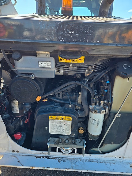Bobcat S66 7 of 9