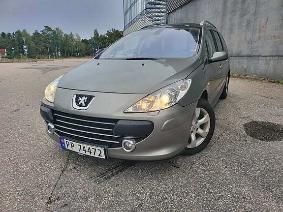 Peugeot 307 SW 13 of 30