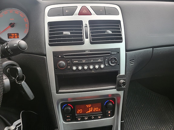 Peugeot 307 SW 24 of 30