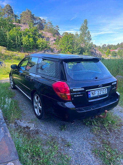 Subaru Legacy 3 of 10