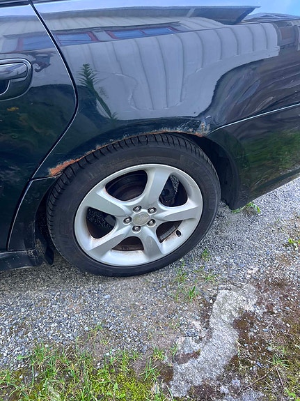 Subaru Legacy 7 of 10
