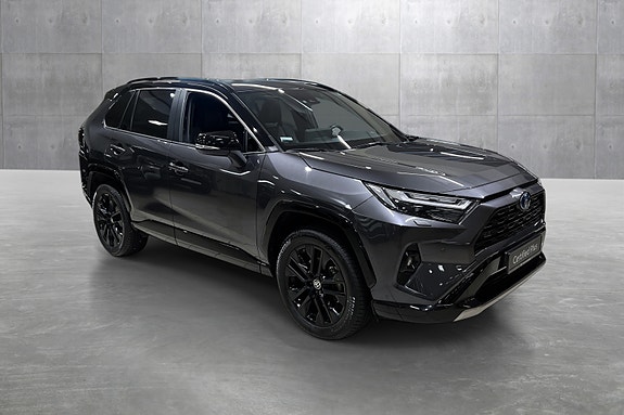 Toyota RAV4 7 of 19