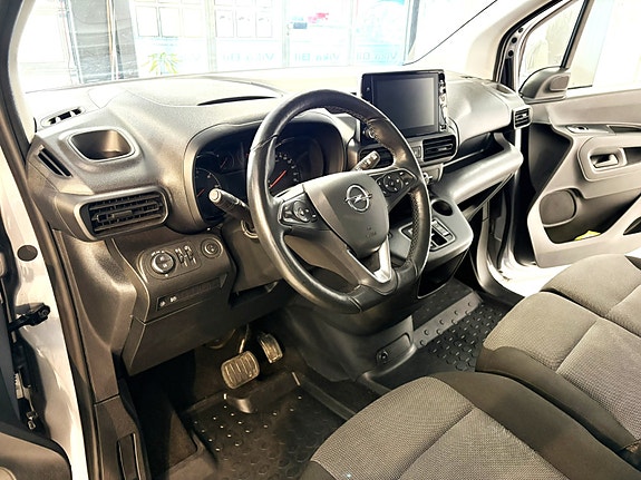 Opel Combo-e 26 of 27