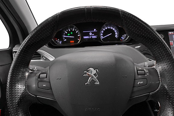 Peugeot 208 9 of 14