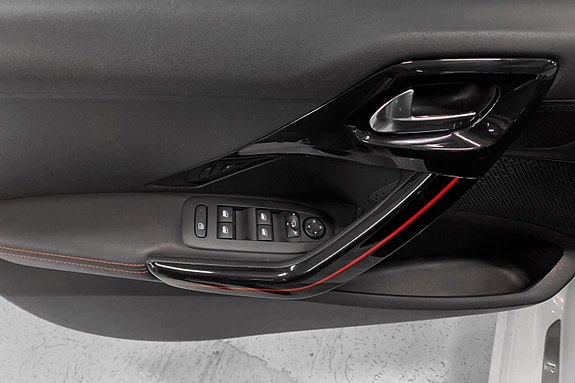 Peugeot 208 6 of 14