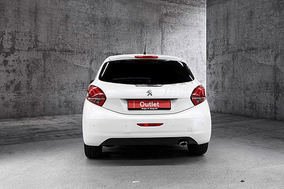 Peugeot 208 4 of 14