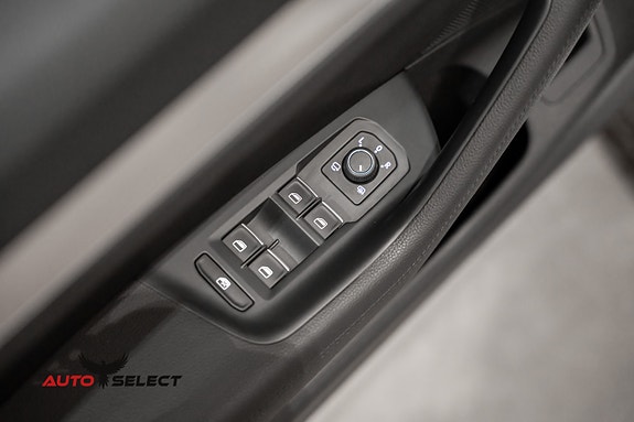 Volkswagen Passat 24 of 30