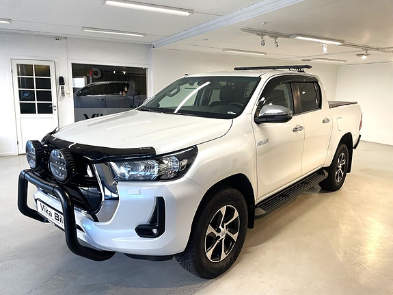 Toyota HiLux 9 of 27