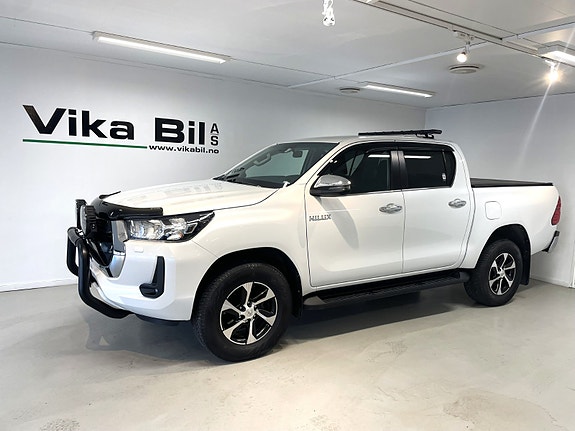 Toyota HiLux 2 of 27