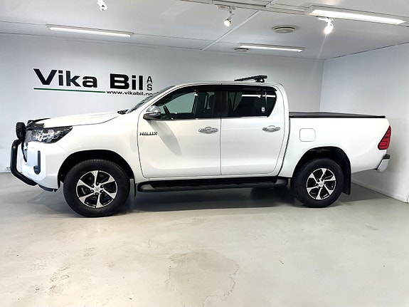 Toyota HiLux 4 of 27