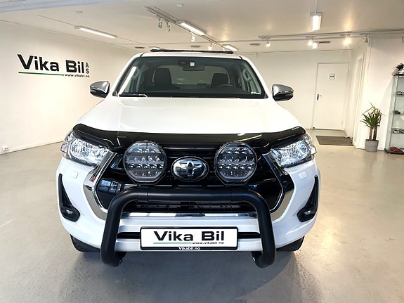 Toyota HiLux 11 of 27
