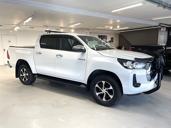 Toyota HiLux 7 of 27