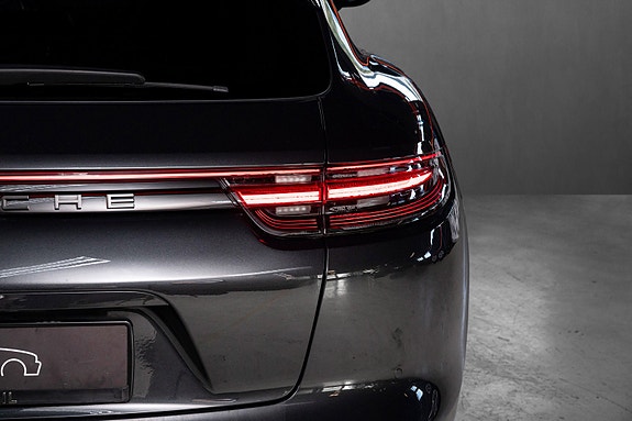 Porsche Panamera 8 of 29
