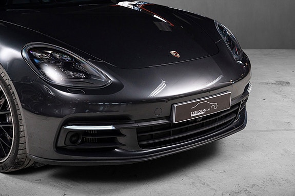 Porsche Panamera 2 of 29