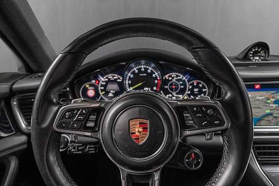 Porsche Panamera 17 of 29