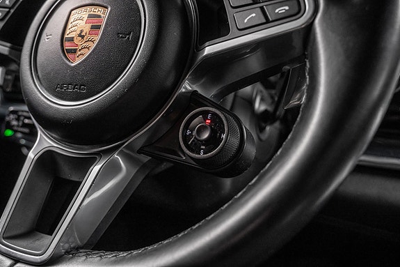 Porsche Panamera 19 of 29