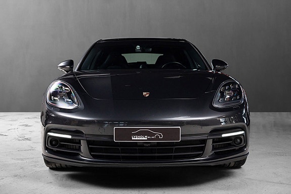 Porsche Panamera 3 of 29