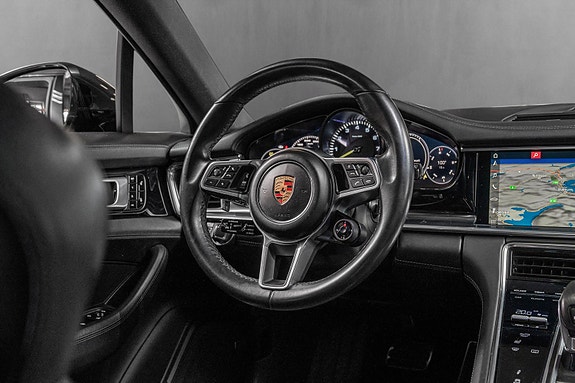 Porsche Panamera 14 of 29
