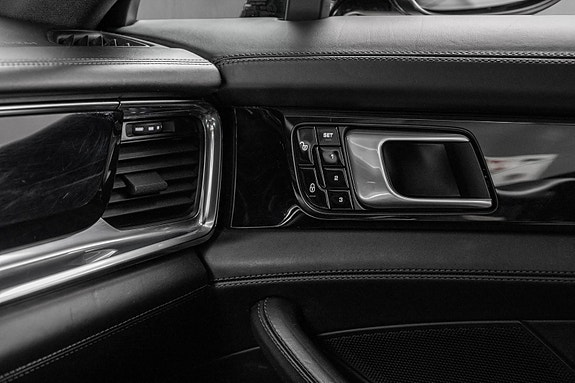 Porsche Panamera 28 of 29