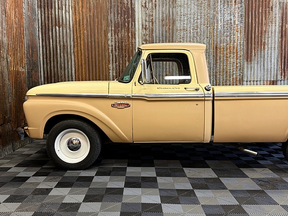 Ford F-100 12 of 30