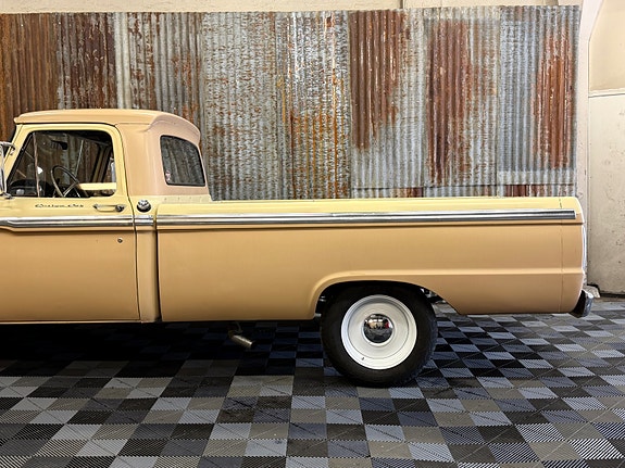 Ford F-100 11 of 30