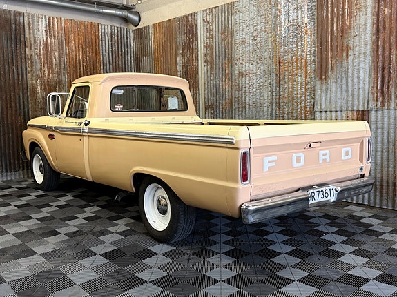 Ford F-100 8 of 30