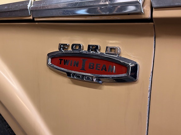 Ford F-100 14 of 30