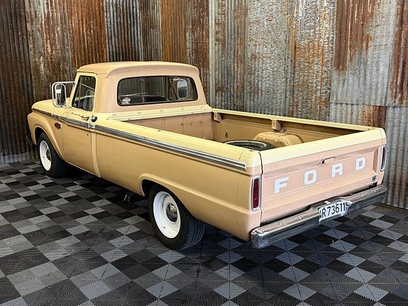 Ford F-100 9 of 30