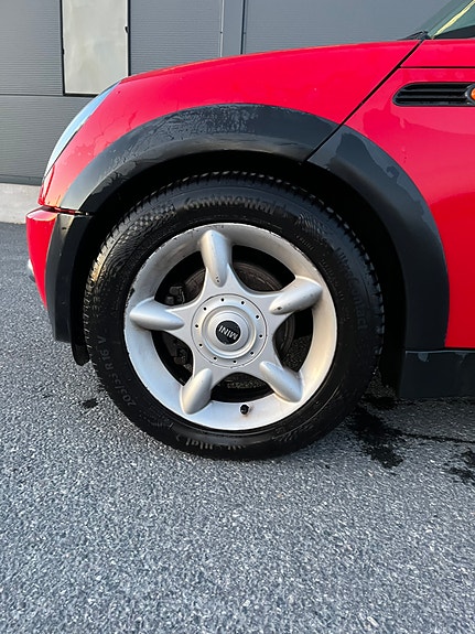 MINI Cooper 7 of 16