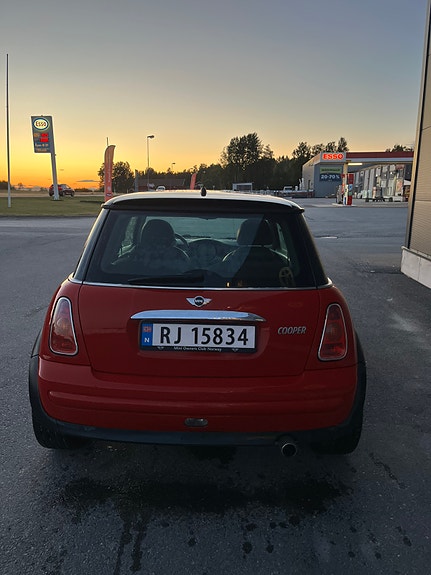 MINI Cooper 4 of 16
