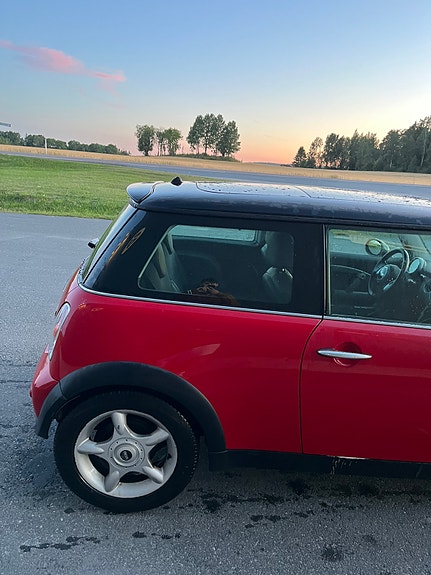 MINI Cooper 3 of 16