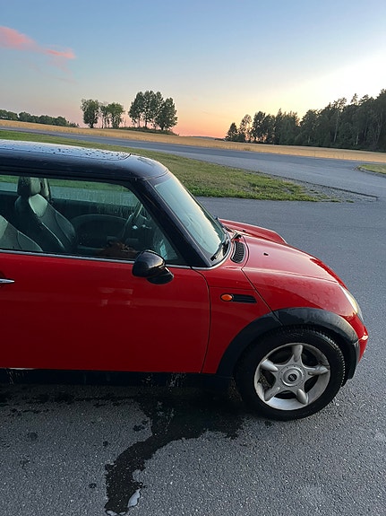 MINI Cooper 2 of 16