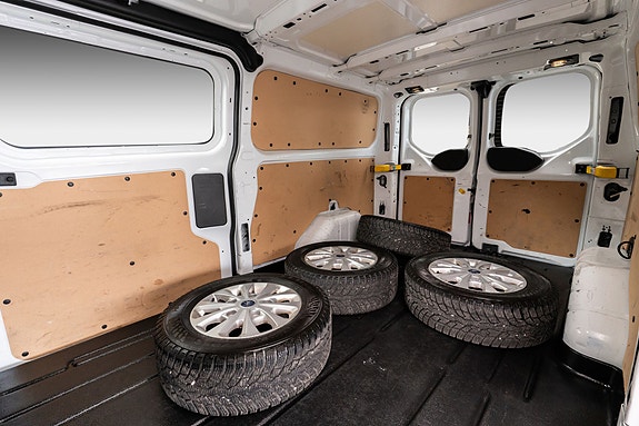 Ford Transit Custom 22 of 26