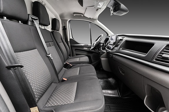 Ford Transit Custom 23 of 26
