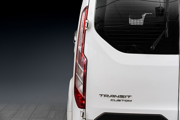 Ford Transit Custom 10 of 26
