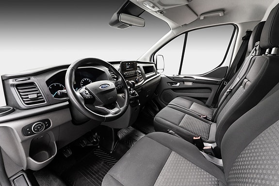 Ford Transit Custom 21 of 26