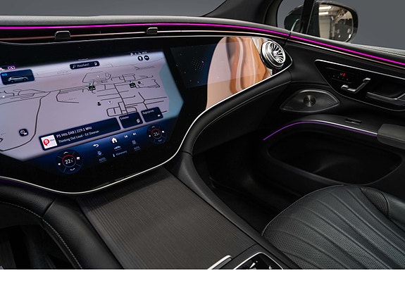 Mercedes-Benz EQS450 18 of 30