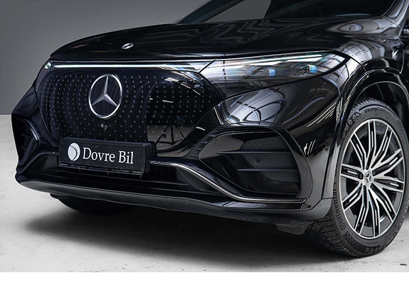 Mercedes-Benz EQS450 2 of 30