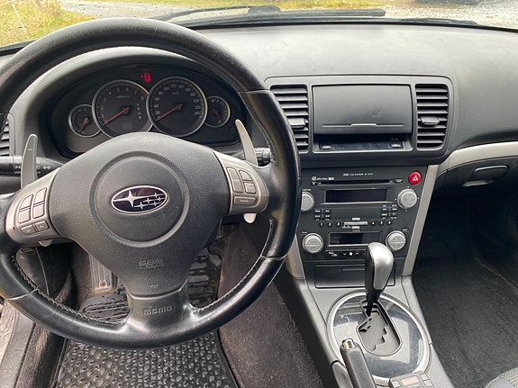 Subaru Legacy 7 of 8
