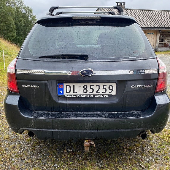 Subaru Legacy 2 of 8