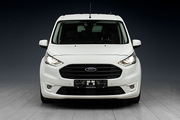 Ford Transit Connect 3 of 5