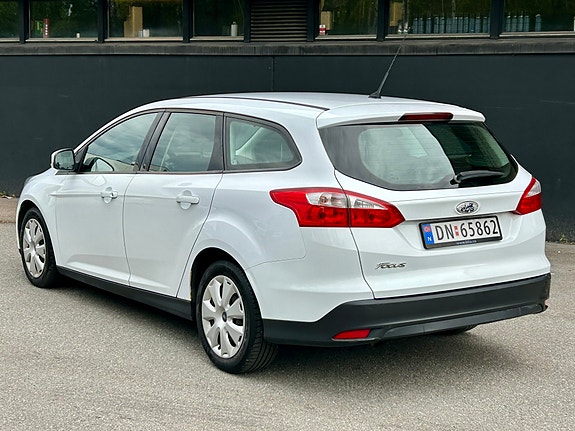 Ford Focus 13 of 30