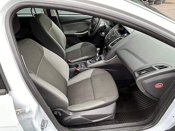 Ford Focus 30 of 30