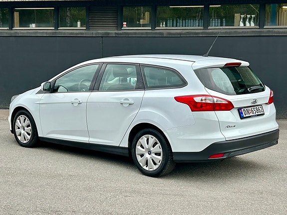 Ford Focus 12 of 30