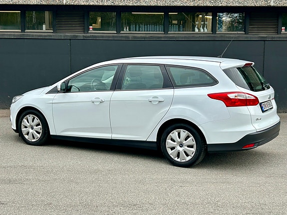 Ford Focus 11 of 30