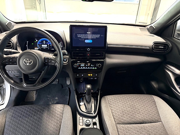 Toyota Yaris Cross 12 of 16