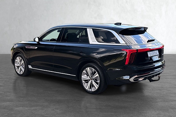 Hongqi E-HS9 7 of 22