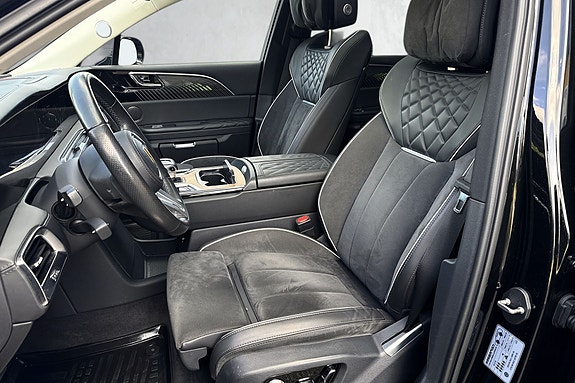 Hongqi E-HS9 9 of 22